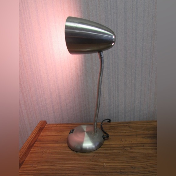 Flexible Table Desk portable Lamp light office with a charging